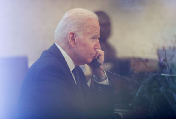 Ουκρανία – Τι συζήτησαν Ζελένσκι – Μπάιντεν για την κρίση με τη Ρωσία