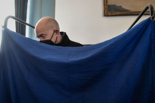 Εκλογές ΚΙΝΑΛ – Παράταση της ψηφοφορίας ζήτησε ο Παπανδρέου λόγω της αυξημένης συμμετοχής