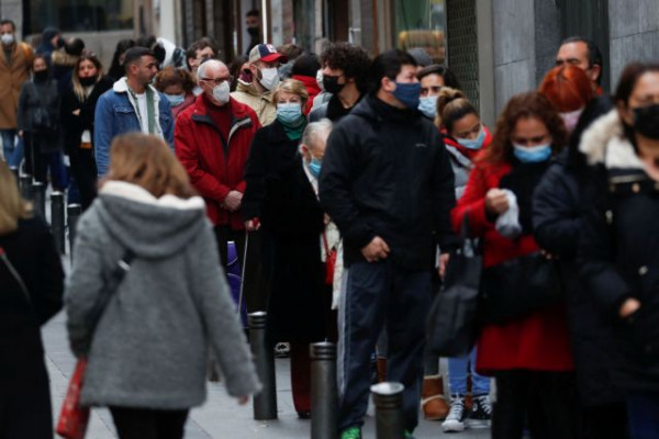 Ισπανία – Σαρώνει τη χώρα η πανδημία – Ομικρον τα μισά κρούσματα