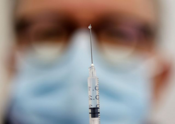 Εμβόλια Moderna vs Pfizer – Τι δείχνει η πρώτη μεγάλη σύγκριση για την αποτελεσματικότητά τους