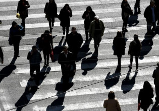 ΕΛΣΤΑΤ – Στα 10.678.632 άτομα ο μόνιμος πληθυσμός της χώρας την 1η Ιανουαρίου 2021