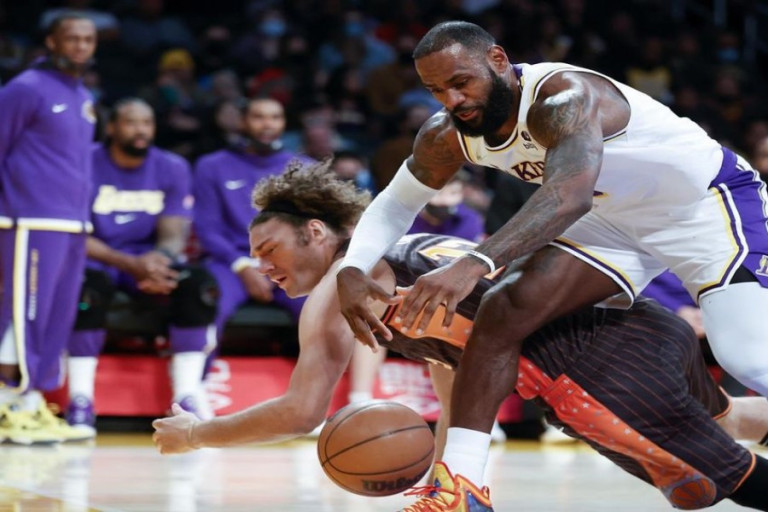 NBA – Η μεγαλοπρεπής τάπα του Λεμπρόν