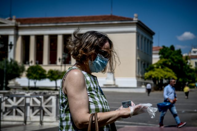 Κοροναϊός – Η τροπολογία για τον υποχρεωτικό εμβολιασμό – Ποιοι θα πληρώσουν πρόστιμο 50 ευρώ