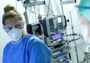 Ιταλία – Αύξηση καταγράφεται στους θανάτους από κοροναϊό – Ξεκίνησε ο εμβολιασμός των παιδιών 5-11 ετών