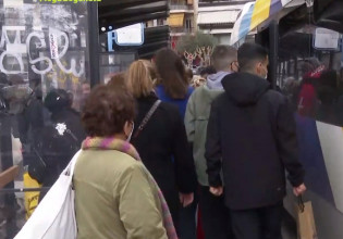 Κοροναϊός – Προβληματίζουν οι εικόνες συνωστισμού στα ΜΜΜ