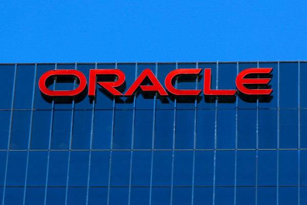 Η Oracle επενδύει 28 δισ. δολάρια για επέκταση στους ψηφιακούς ιατρικούς φακέλους