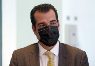 Πλεύρης για VIP ΜΕΘ – «Ελεεινά ψευδείς οι καταγγελίες Γιαννάκου»