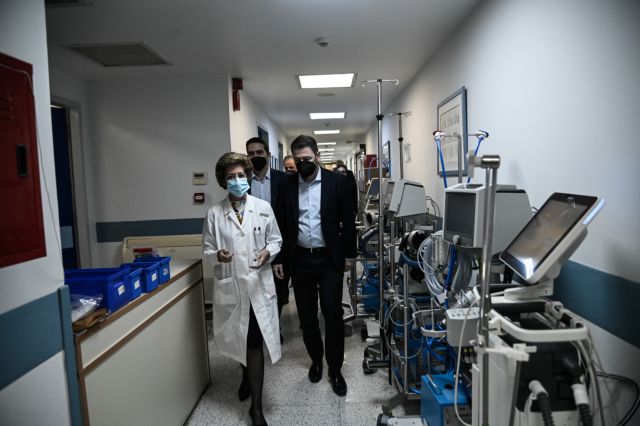 Androulakis slams PM, ‘begs’ citizens to get the jab, seeks stronger government support of NHS