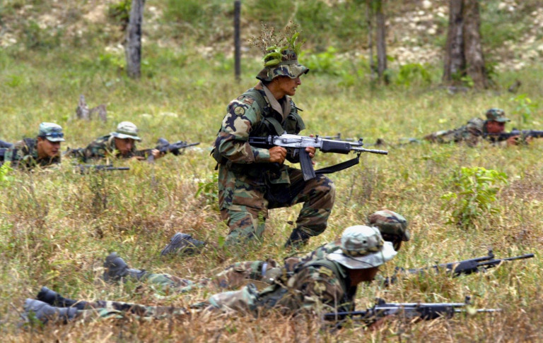 Κολομβία – Στρατιωτικοί εκτελούσαν εν ψυχρώ αμάχους και τους παρουσίαζαν ως αντάρτες, για να εμφανίζουν «επιδόσεις» στον πόλεμο