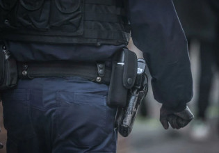 Παρίσι – Συναγερμός για ομηρία – Ένοπλος κρατάει δύο γυναίκες