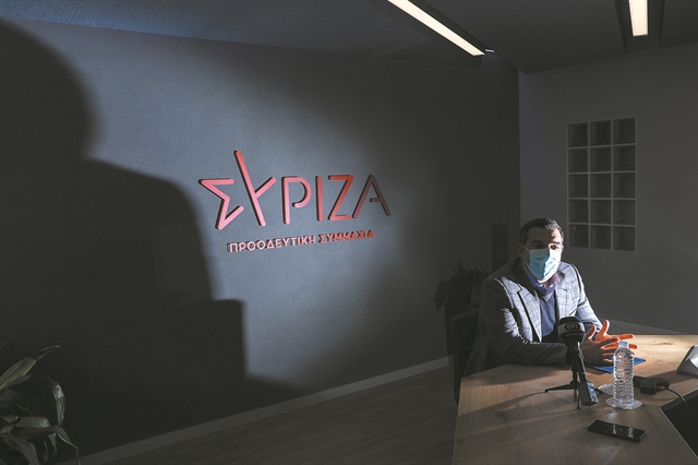 Εμφύλιοι στην αυλή της Κουμουνδούρου