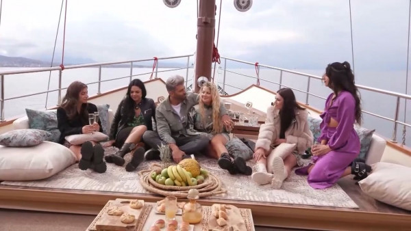 The Bachelor – Παίκτρια δεν φόρεσε εσώρουχο και τα έδειξε όλα μπροστά στην κάμερα