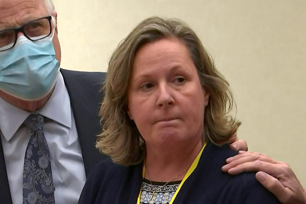 ΗΠΑ – Ένοχη για ανθρωποκτονία εξ αμελείας η λευκή αστυνομικός που σκότωσε Αφροαμερικανό