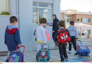 Κοροναϊός – Πάνω από 10.000 παιδιά νόσησαν την τελευταία εβδομάδα