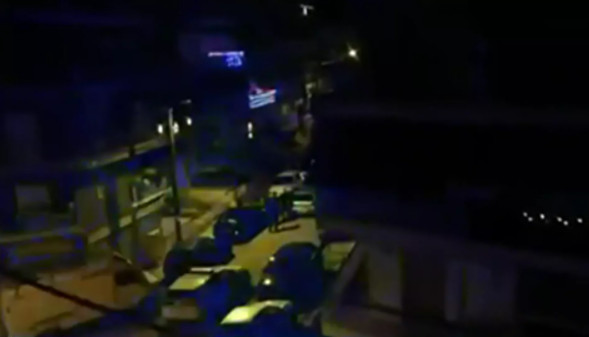 Θεσσαλονίκη – Σταμάτησε στη μέση του δρόμου, έβαλε τη μουσική στο τέρμα και άρχισε τον χορό