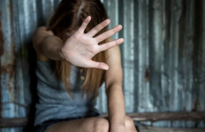 Νίκαια - 22χρονη κατήγγειλε επίθεση και απόπειρα βιασμού