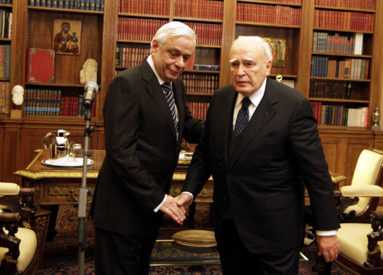 Κάρολος Παπούλιας – «Ευπατρίδης πολιτικός με αντιστασιακές περγαμηνές» λέει ο Προκόπης Παυλόπουλος