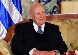 Ύστατη γερμανική διάκριση στον Κάρολο Παπούλια (1929-2021)