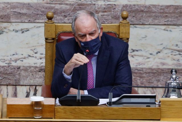 Τασούλας για Παπούλια – Παράδειγμα προσφοράς για την ενότητα του λαού	η πορεία του