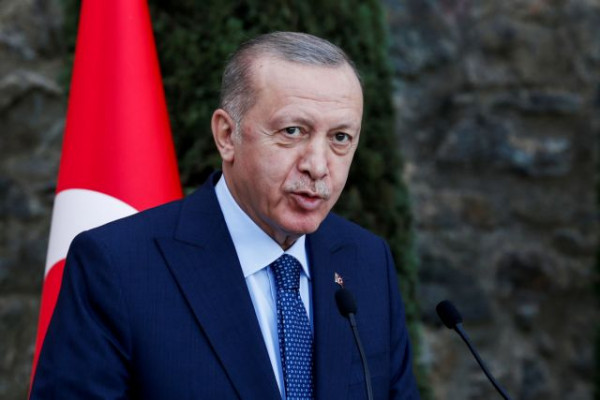 Τουρκία – Μισθούς με πολλά μηδενικά τάζει ο Ερντογάν για να κατευνάσει την οργή των πολιτών