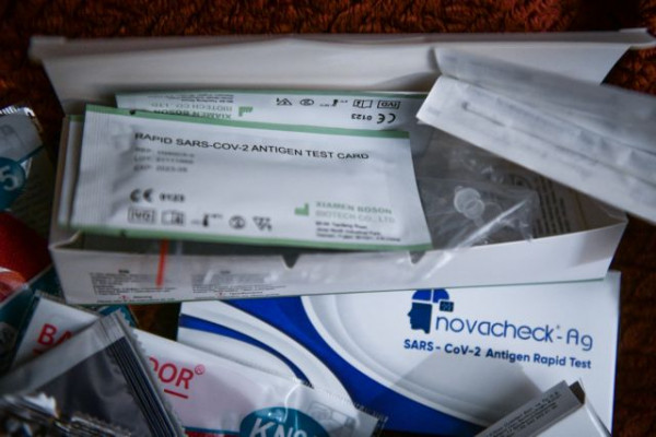 Τεστ κοροναϊού – Πότε απαιτείται rapid και πότε PCR – «Οδηγός» για εμβολιασμένους και ανεμβολίαστους