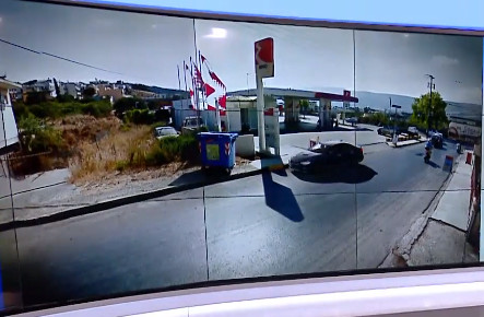 Η μαρτυρία του ανθρώπου που έσωσε παιδιά σε «ακυβέρνητο» αυτοκίνητο