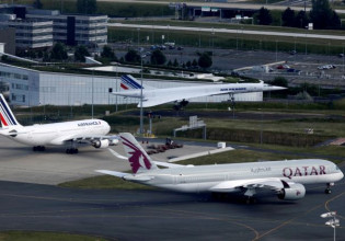 Καθηλωμένα στο έδαφος τα αεροπλάνα λόγω Όμικρον – Ξεπέρασαν τις 2.000 οι πτήσεις που ακυρώθηκαν