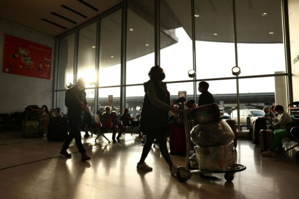 Ολλανδία – Να διενεργούνται τεστ για τον κοροναϊό σε όλους πριν ταξιδέψουν εκτός ΕΕ