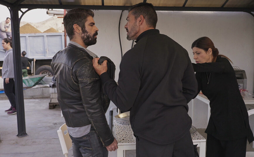 Η Γη της Ελιάς – Αποκλειστικό απόσπασμα από το αποψινό επεισόδιο