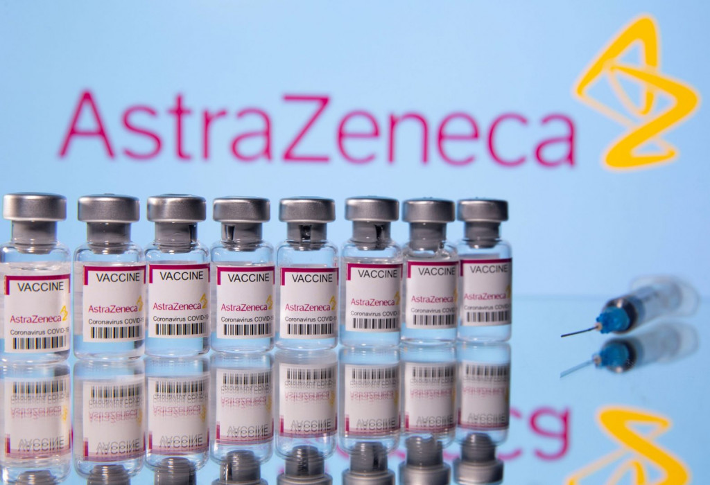 FT – Οξφόρδη και AstraZeneca μελετούν την παρασκευή νέου εμβολίου κατά της Ομικρον