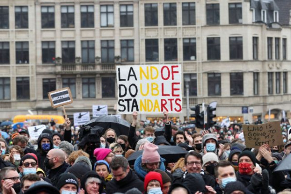 Κοροναϊός – Βέλγιο – Ξανανοίγουν θέατρα και κινηματογράφοι μετά τις αντιδράσεις για τα μέτρα