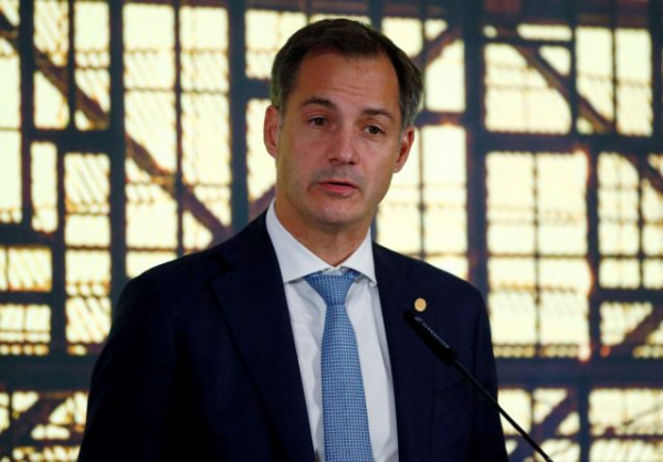 Βέλγιο – «Είμαι έτοιμος να σκεφτώ τον υποχρεωτικό εμβολιασμό» δήλωσε ο πρωθυπουργός