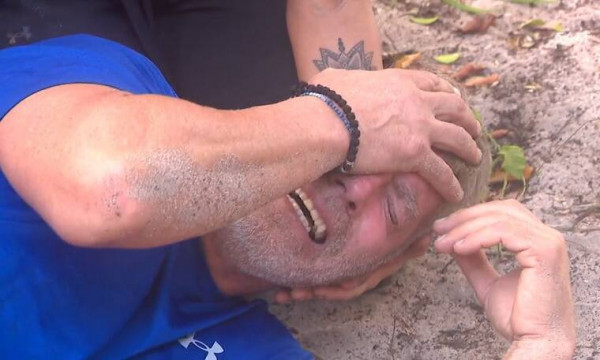 Survivor – Ατύχημα με το καλημέρα σας – Σωριάστηκε στο έδαφος ο Μπέλλος και τρόμαξε τους συμπαίκτες του