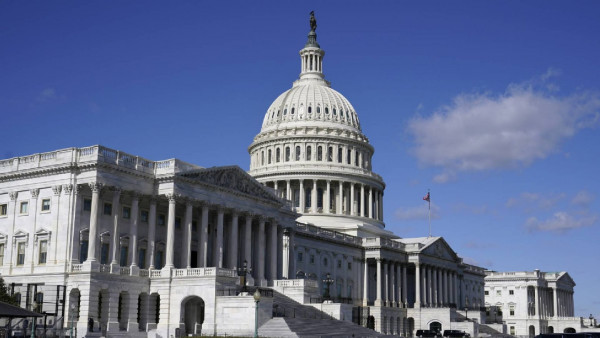 ΗΠΑ: «Ο αμερικανικός λαός μπορεί να αναπνεύσει» – «Δεν θα υπάρξει στάση πληρωμών»