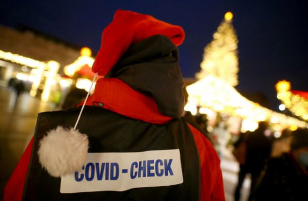 Παραλλαγή Όμικρον – Μήπως τελικά η επικράτησή της είναι και η σωτηρία μας – Τα καλά σενάρια που βλέπουν οι ειδικοί