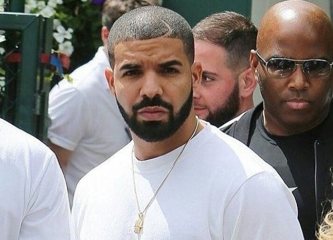 O Drake «χτύπησε» τατουάζ τη μορφή του αείμνηστου Virgil Abloh