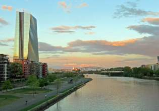 Λαγκάρντ για ελληνικά ομόλογα – Κλείνει την πόρτα (ΡΕΡΡ) – Ανοίγει το παράθυρο