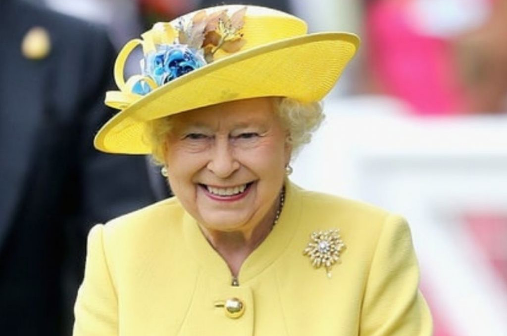 Βασίλισσα Ελισάβετ - Το αστρονομικό ποσό που δίνει για έναν τεχνικό ψηφιοποίησης
