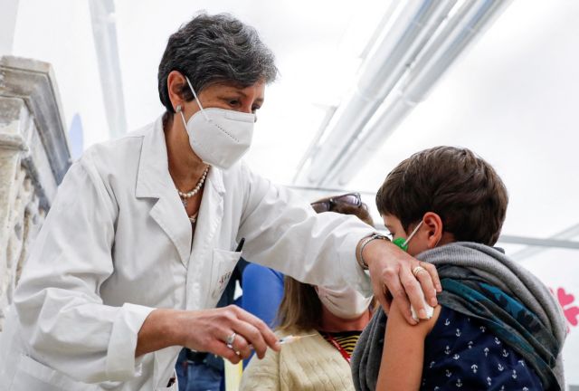 Κοροναϊός - Σπύρος Μαζάνης: Τα παιδιά πηγαίνουν με ενθουσιασμό να εμβολιαστούν