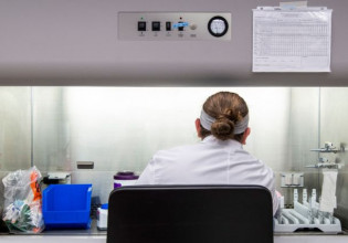 Κοροναϊός – Επιστήμονες εντόπισαν «κρυφή» εκδοχή της Όμικρον που δεν ανιχνεύεται με μοριακά τεστ