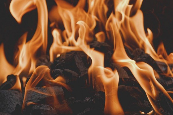 Θέρμανση – Τραγωδία που ξυπνά μνήμες Μνημονίων – Σε ένα μήνα 16 άνθρωποι κάηκαν προσπαθώντας να ζεσταθούν