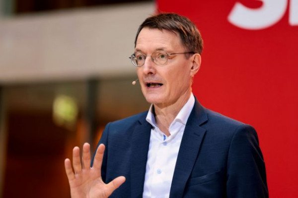 Γερμανία – Ο διακεκριμένος επιδημιολόγος Καρλ Λάουτερμπαχ θα είναι ο νέος ομοσπονδιακός υπουργός Υγείας