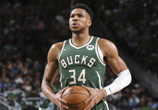 NBA – Παίζει με Σέλτικς ο Γιάννης Αντετοκούνμπο