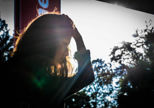 Ένταση σε σχολείο της Πάτρας – Καπνογόνα και ξύλο με εξωσχολικό για μία κοπέλα