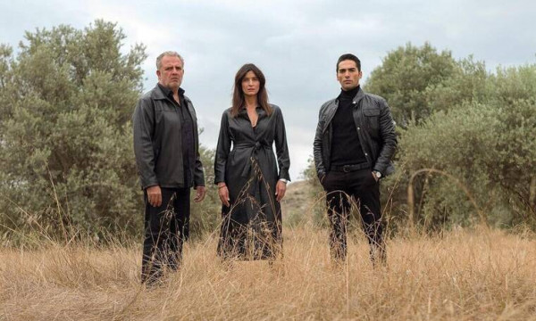 Η Γη της ελιάς – Spoiler – Χαριστική βολή στον Στάθη ο γάμος Ιουλίας Κουράκου