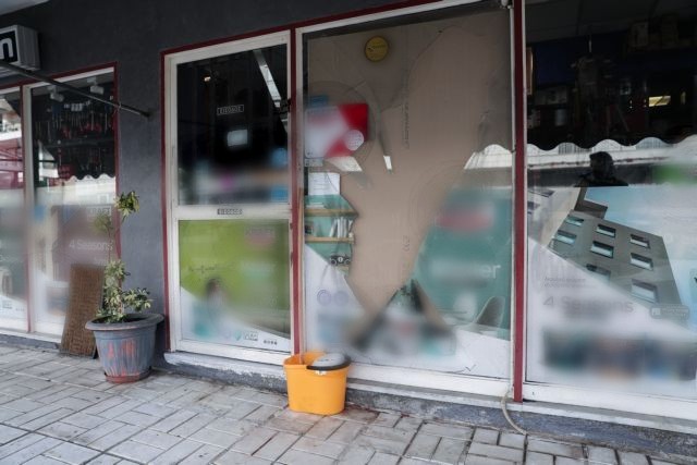 Δολοφονία στη Γλυφάδα – Τον παρακαλούσε να σταματήσει κι αυτός τον μαχαίρωνε [βίντεο]