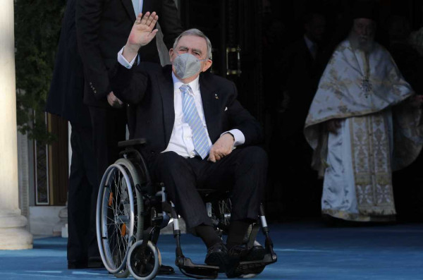 Κωνσταντίνος Γλύξμπουργκ – Τελικά νοσηλεύεται με πνευμονία