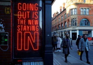 Άντονι Φάουτσι – Οι οδηγίες του για τα ταξίδια – Τι πρέπει να προσέξουν με την παραλλαγή Όμικρον