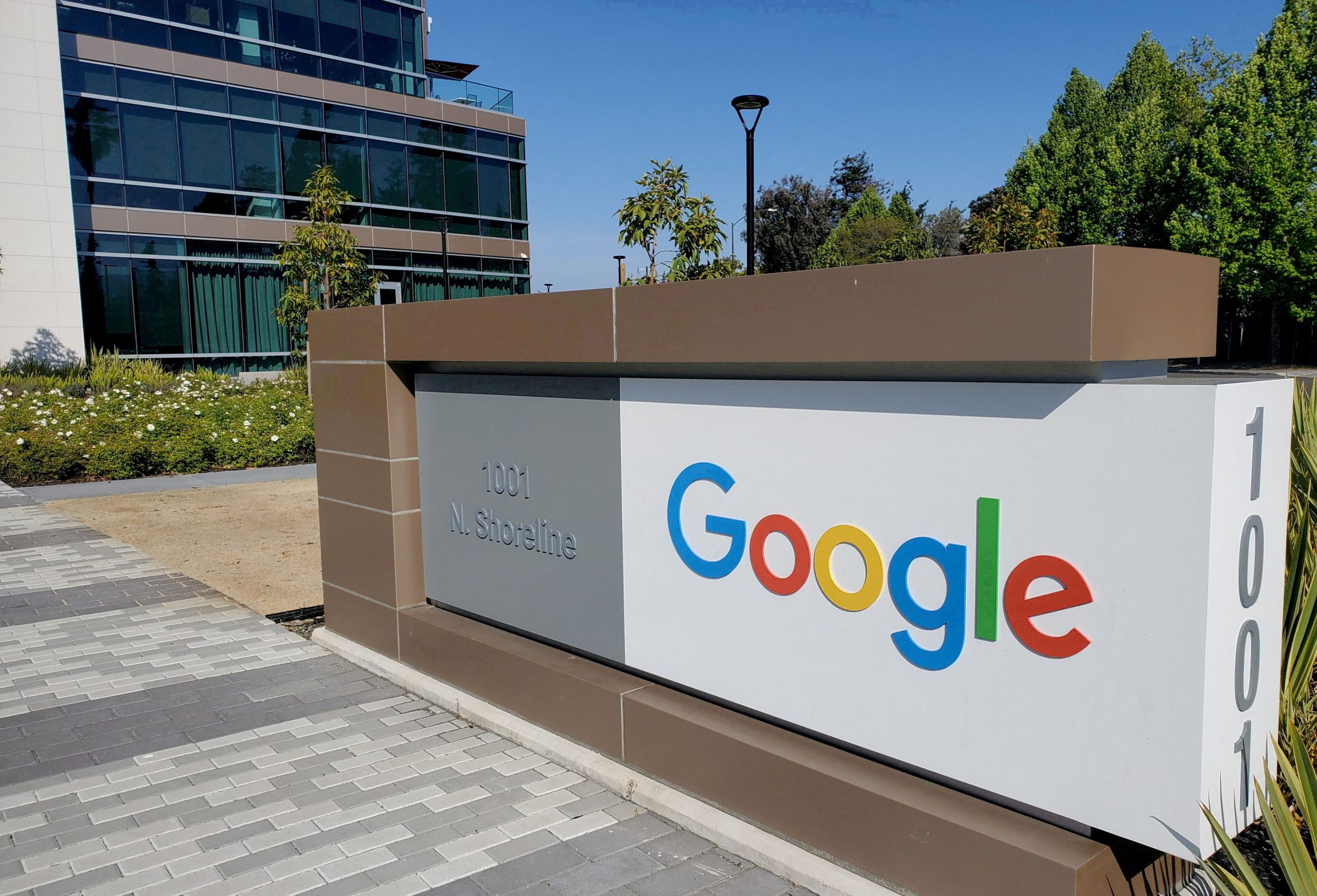 Google – Ρωσικό πρόστιμο 87 εκατ. ευρώ για «παράνομο» περιεχόμενο