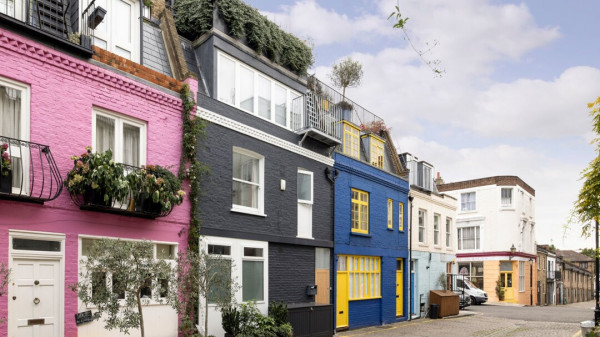 Πωλείται το ροζ σπίτι από την ταινία «Love actually»